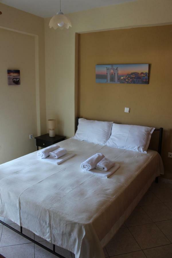 Paralia Ofriniou Gr Sunrise Apartments 3 Buitenkant foto